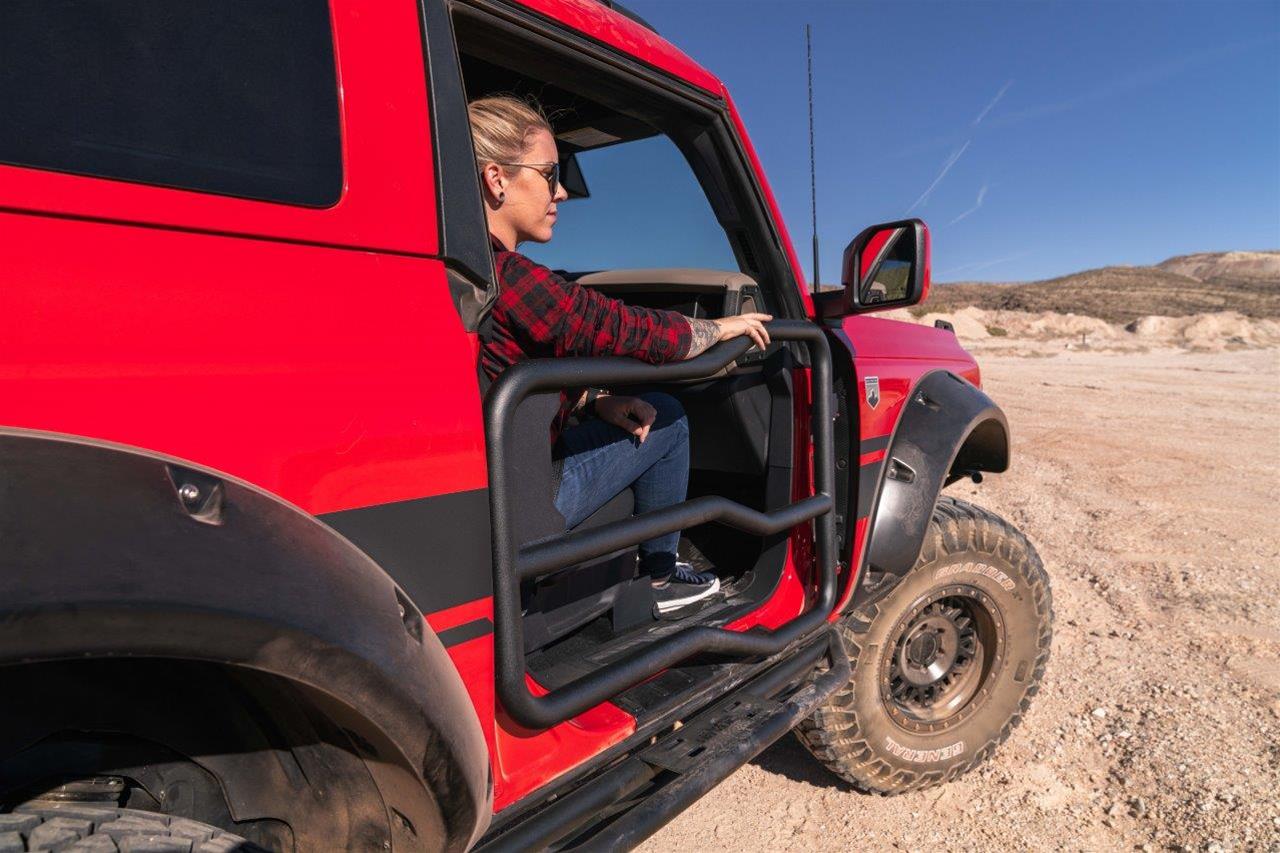 Bushwacker 21-22 Ford Bronco (2 Door) Pocket Style Fender Flares - 4pc Smooth - My Store