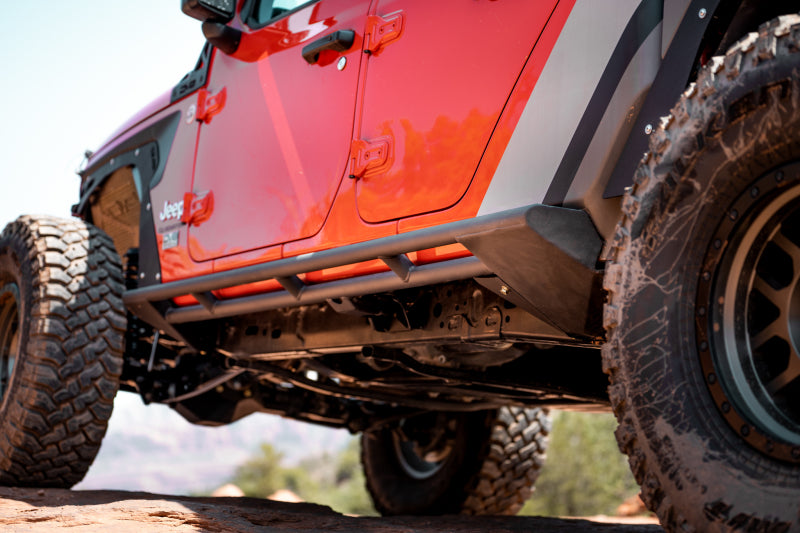 DV8 Offroad 20-22 Jeep Gladiator Bedside Sliders With Built in Skid Plates - Mammoth Racing -