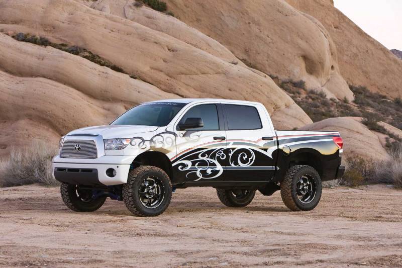 Fabtech 07-15 Toyota Tundra 2/4wd 6in Perf Sys w/Dlss 2.5 C/Os & Rr Dlss - Mammoth Racing -